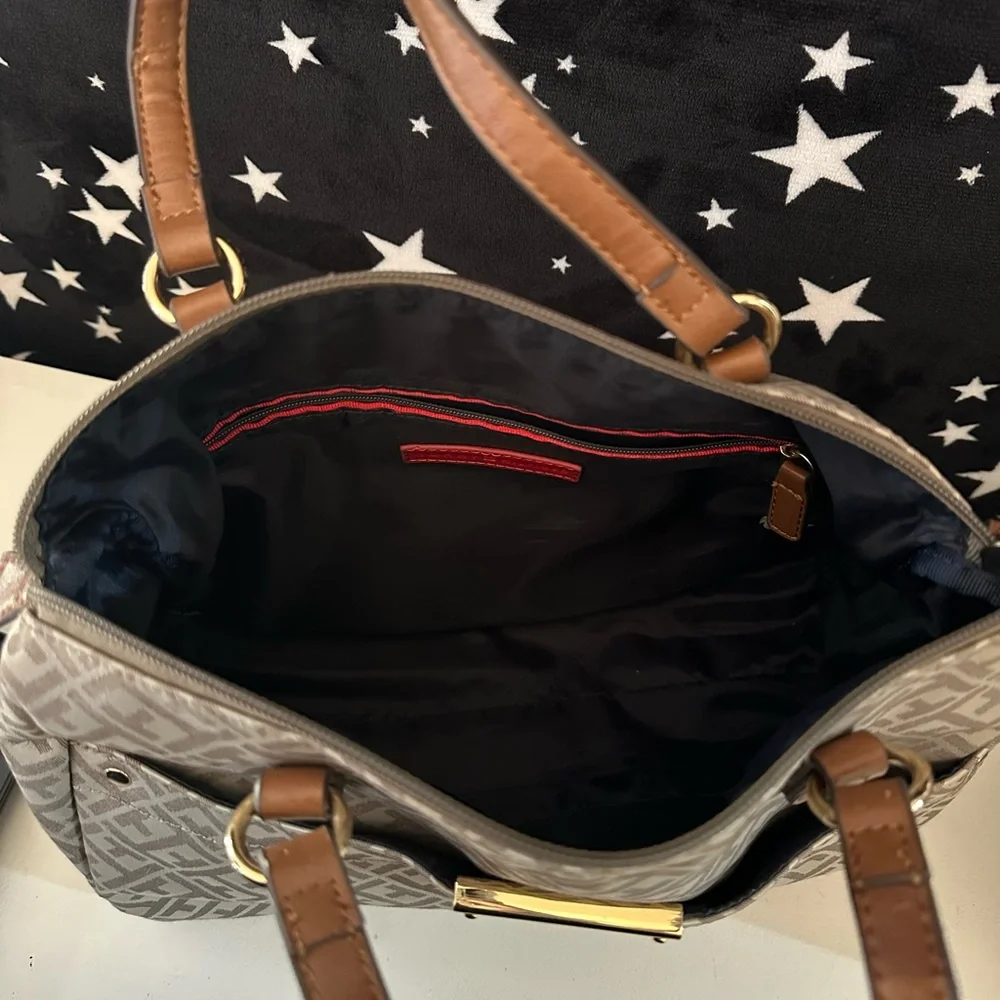 Tommy Hilfiger Gray and Brown Women's Bag - Picture 4 of 4